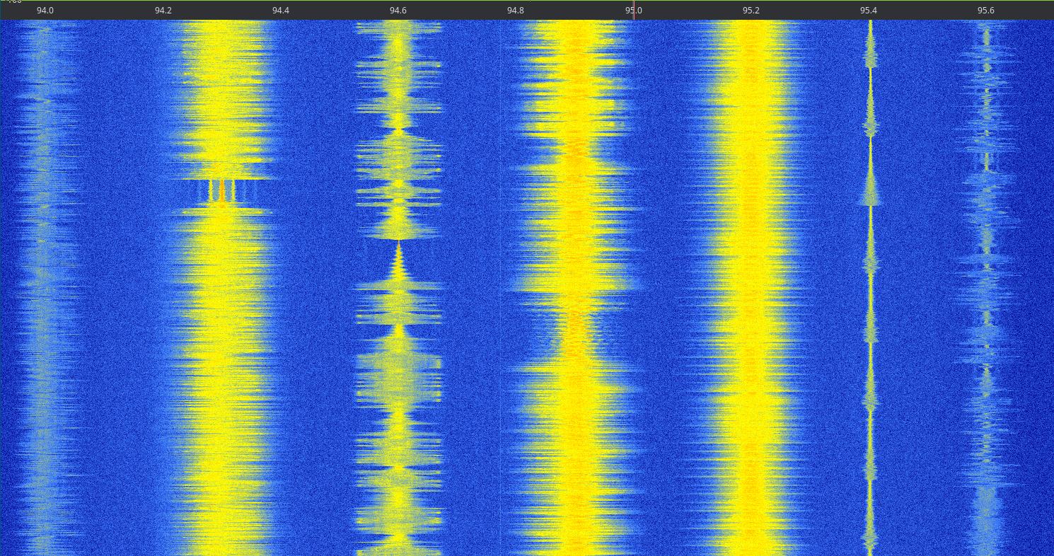 gqrx-spectrum.jpg